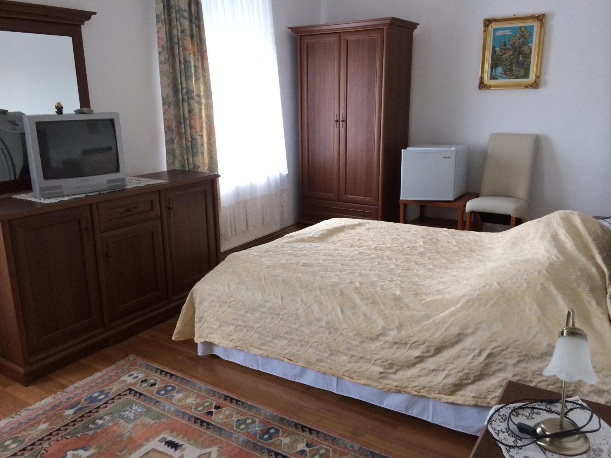 Villa Rubin Panzio ハイデゥソボスロー エクステリア 写真